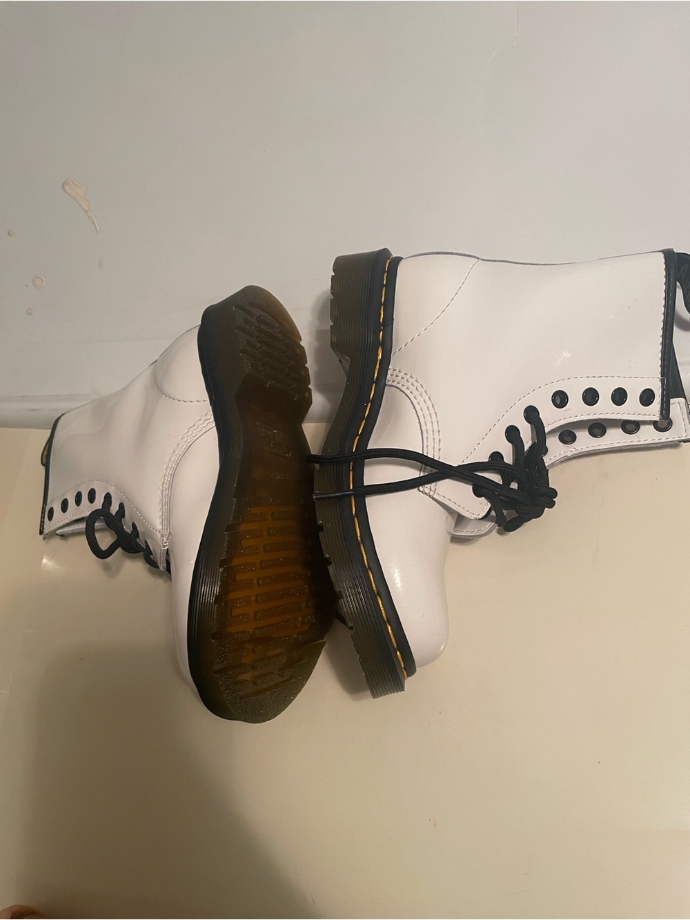 Dr. Doc Martens 1460 Lace Up Boots White Lamper Patent Leather Women's 6 US NWOB - Picture 6 of 10